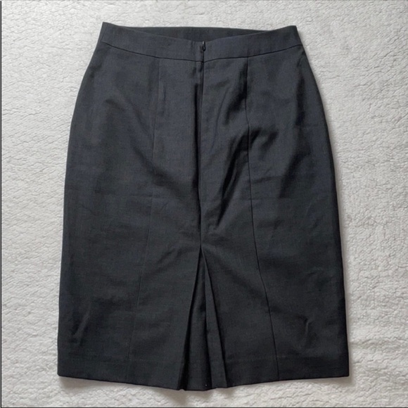 Ann Taylor Dark Gray Skirt Cute casual career Business
Size 4 - Picture 4 of 8